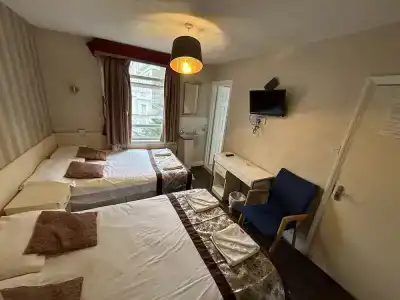 Earls Court - 42