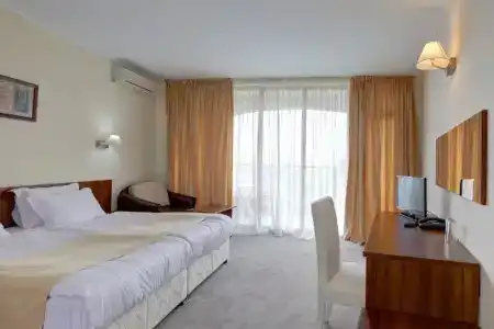 Central - 44