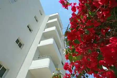 Corina Suites & - 0