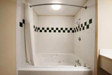 Ramada by Wyndham SeaTac Airport - 23