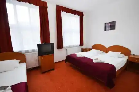 Broadway City Guesthouse - 17
