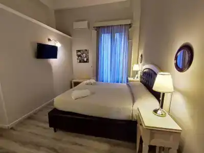 La Collegiata Guest House - 4