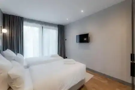 Fourty Three Luxury Serviced - 60