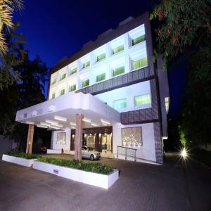 Abu Sarovar Portico,Chennai - 0