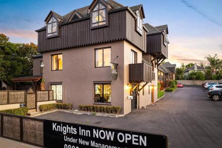 Knights Inn - 22