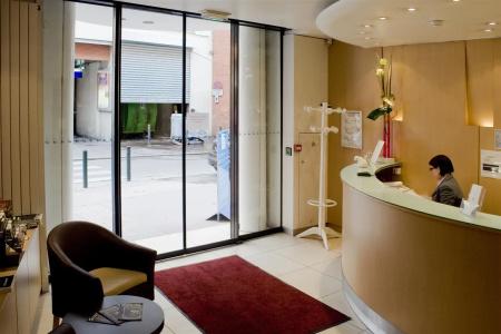 Ours Blanc - Place Victor Hugo - 16