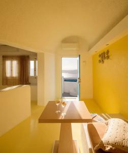 Abyssanto Suites and Spa - 148