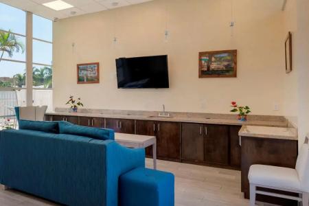 Rodeway Inn Hollywood - 11