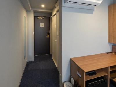 Toyoko Inn - 122