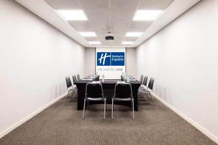 Holiday Inn Express -, An Ihg - 38
