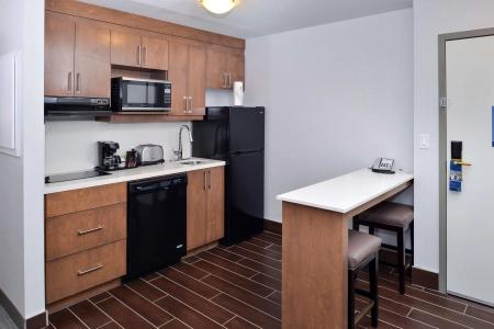 Hampton Inn & Suites by Hilton University NW - 30