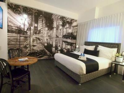 Dizengoff Avenue Boutique - 111