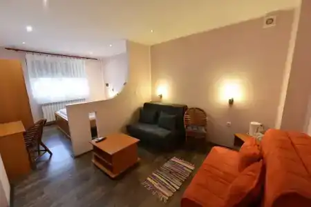 Apartments & Accommodation Stojic - 9