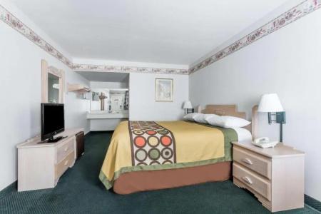 Super 8 by Wyndham - 12