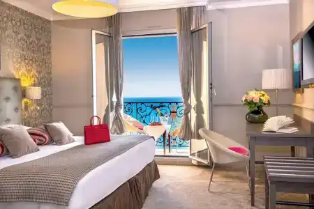 Hôtel Le Royal Promenade des Anglais - 88