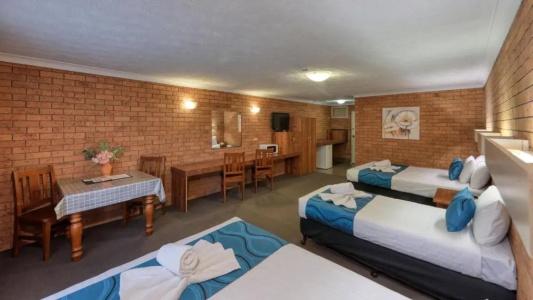 James Street Motor Inn - 28