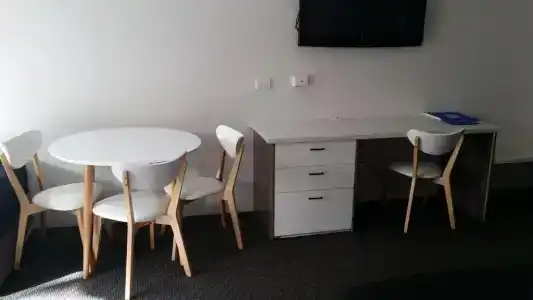 Outrigger Burleigh - 53
