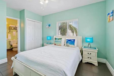 Hollywood Beachside Boutique Suite - 38