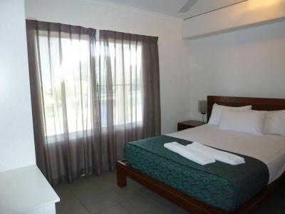 Cullen Bay Resorts - 4
