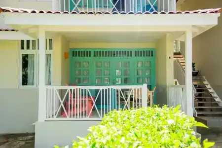 El Pelicano Apart-Hotel - 36