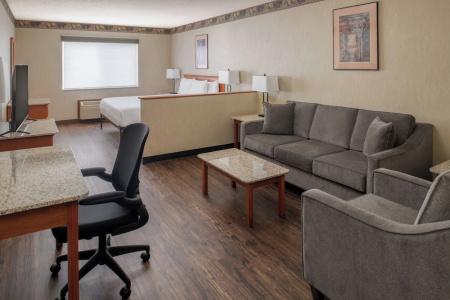 The Ashley Inn of - 10