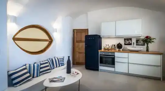 Elite Luxury Suites - 67