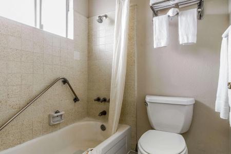 Quality Inn & Suites - 9