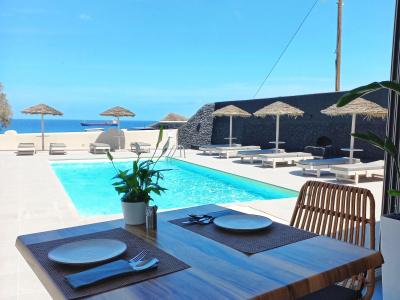 En Plo Boutique Suites Oia Santorini - 18