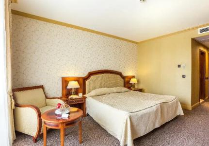 Romance & Family Suites - 37