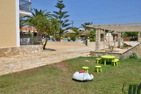 Sunny Garden - 12