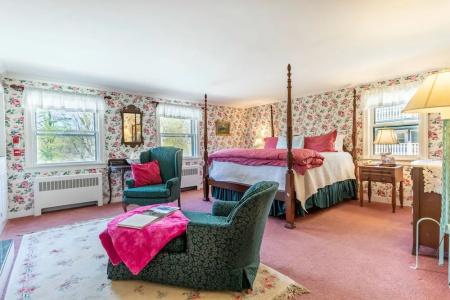 Wilburton Inn - 202
