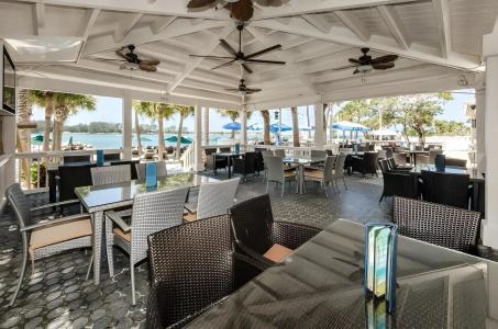 DreamView Beachfront & Resort - 30