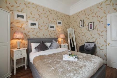 Donnybrook Hall - 39