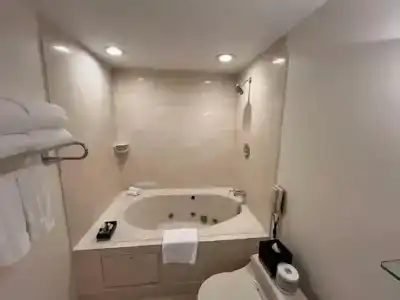 Cambridge Suites - 32
