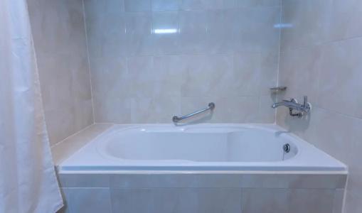 Sabai Inn - 80