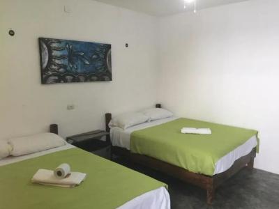 Emotion & Hostal - 35