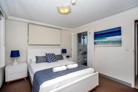 Burleigh Beach Tower - 107