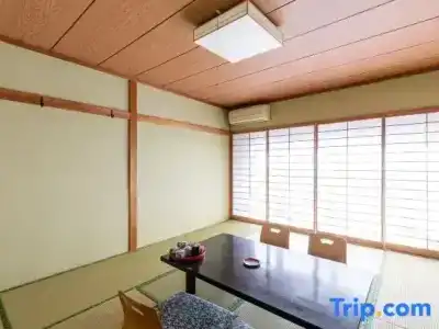 Yoshino - 32