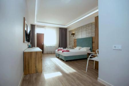 RedHouse - 212
