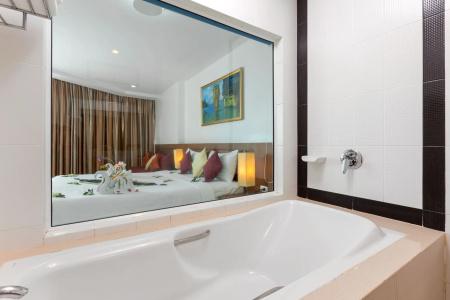 The View Rawada Phuket - 11