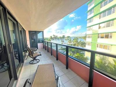 The Alexander All Suites - 631