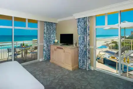The Shores & Spa - 21