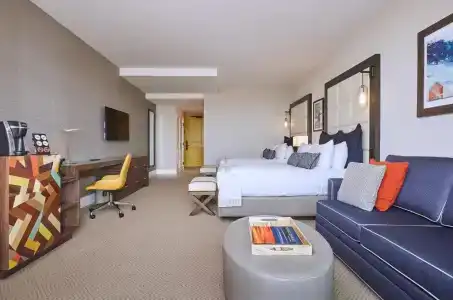 The Waterfront Beach Resort, A Hilton - 127