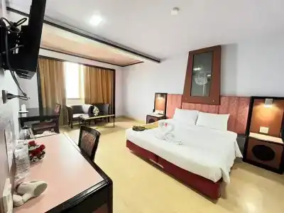 Bp Grand Tower - 33