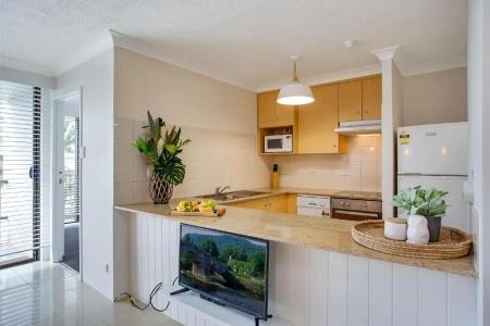 Pacific Broadbeach - 53