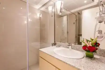 Royal Continental - 12