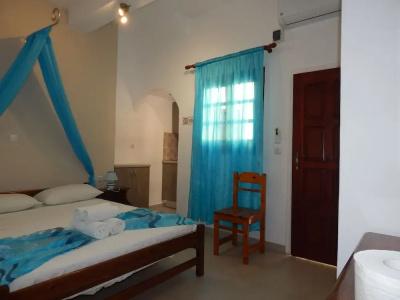 Evelina Pension! - 147