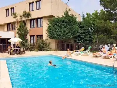 ibis Styles Avignon Sud - 17