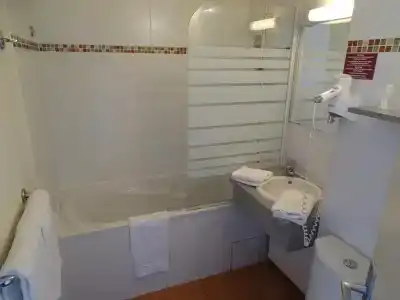 Brit Opal Centre Port - 40