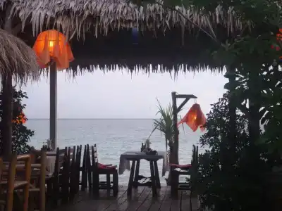Lanta Seafront Resort - 18